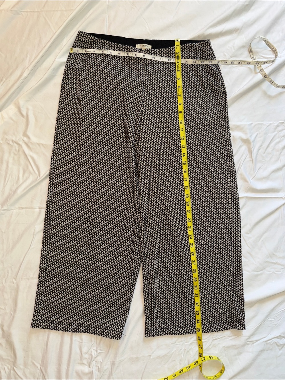 Max Studio Black and Gray Textured Waistband Skirt